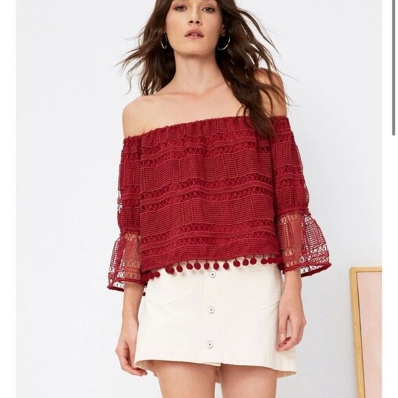 ✅ Tularosa “Alexa” Off Shoulder Maroon Top size M - Picture 1 of 7